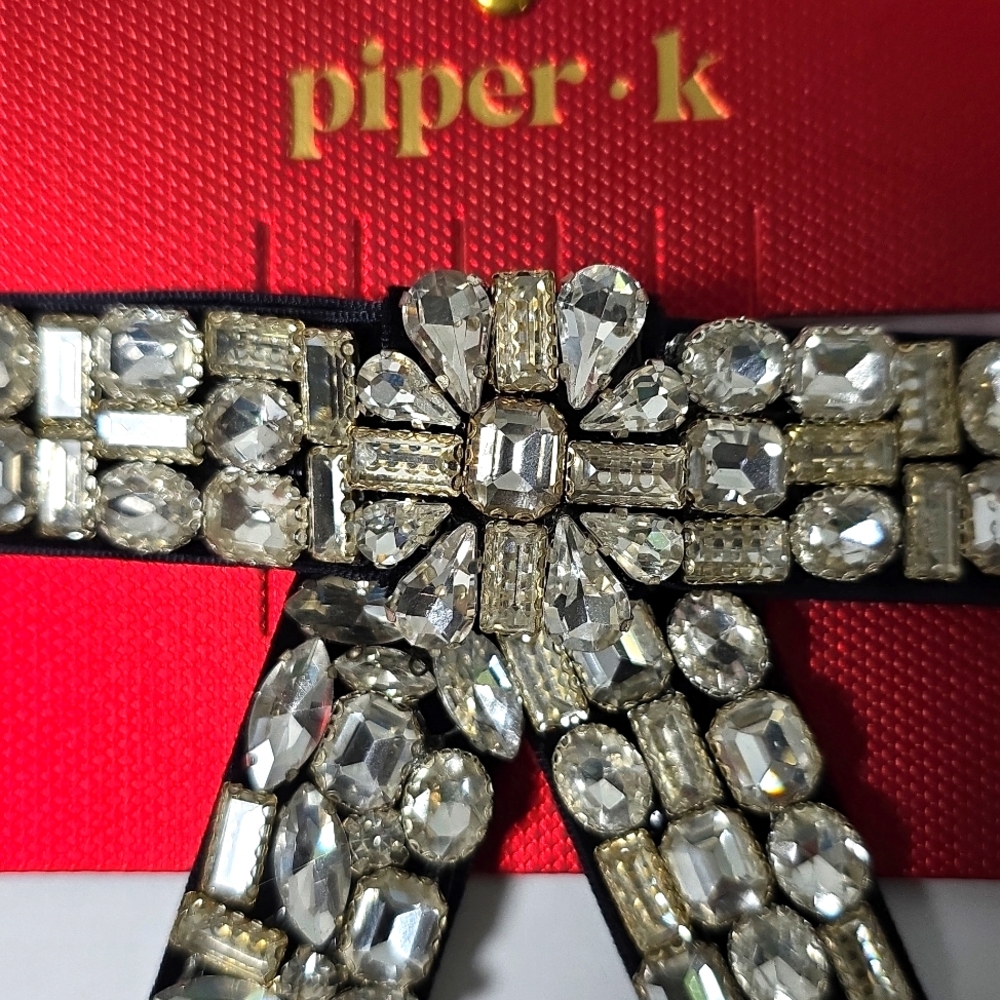 PIPER K Rhinestone Barrette - Picture 3 of 4